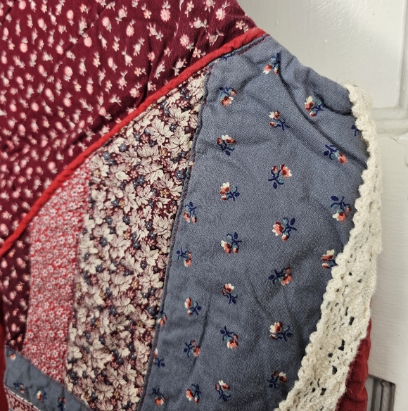 VTG Quilted Patchwork Reversible Vest - Picture 6 of 16